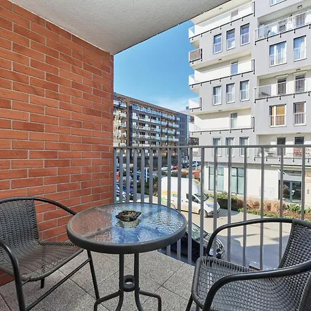 Dmowskiego Kepa Mieszczanska By Renters * Wroclaw