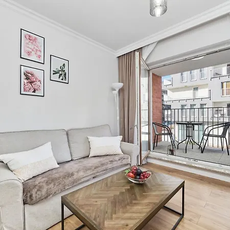 Apartment Dmowskiego Kepa Mieszczanska By Renters
